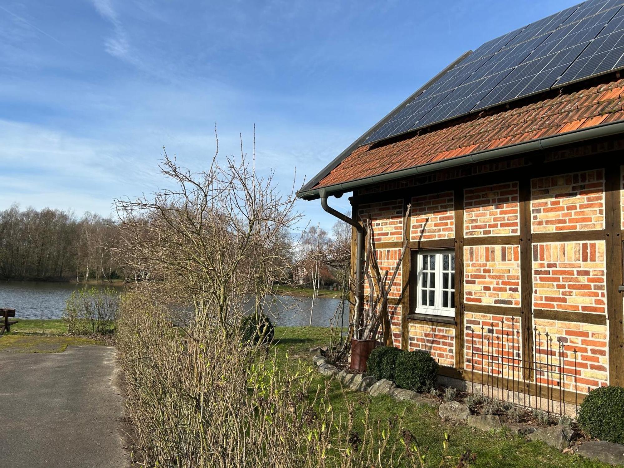 Gemuetliches Fachwerkhaus Am See Mit Kamin Warendorf Exterior photo